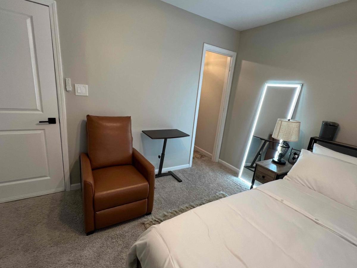 Hometel Premium Guest Suite W/ Private Entrance Ypsilanti Luaran gambar